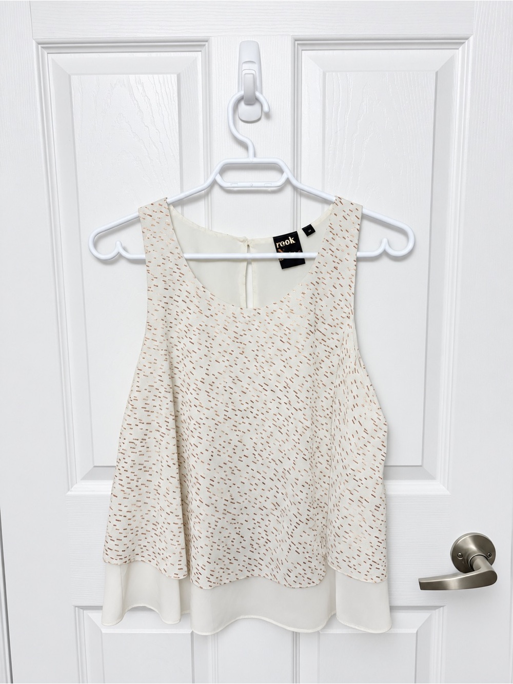 Rock & Rags Abstract Sleeveless Top in White & Gold Size Small Like New